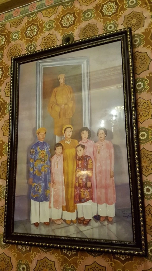 Bức ảnh gia đình cựu hoàng Bảo Đại