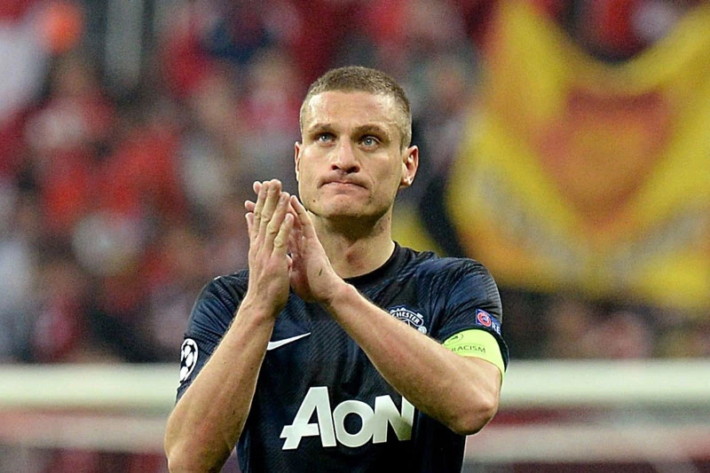 Trung vệ: Nemanja Vidic.