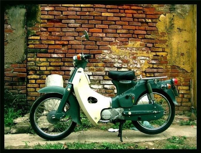 Honda Super Cub độ zin cơ bản.