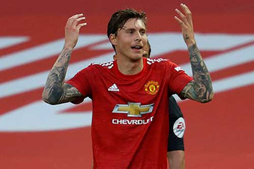 M.U không mua thêm trung vệ dù Lindelof và Maguire quá tệ