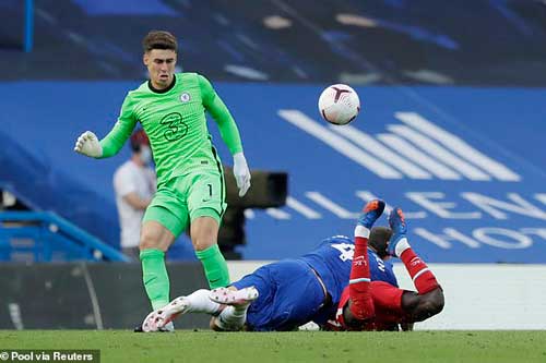 Chelsea chưa thể có đội "ngự lâm quân" hoàn hảo
