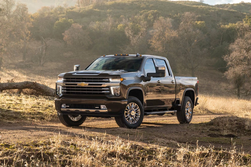 8. Chevrolet Silverado 2020 (giá khởi điểm: 35.700 USD, công suất tối đa: 355 mã lực).