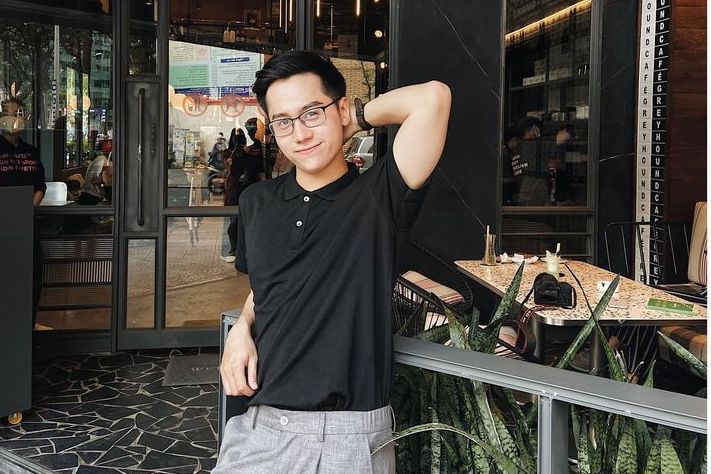 Nam tiếp viên hàng không điển trai bỏ nghề, ở nhà làm bánh