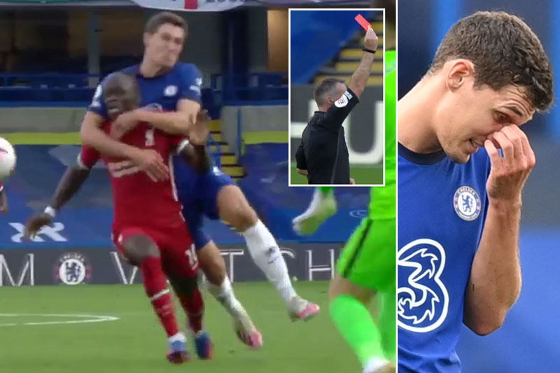 Trọng tài có nặng tay khi bẻ còi rút thẻ đỏ với Christensen?