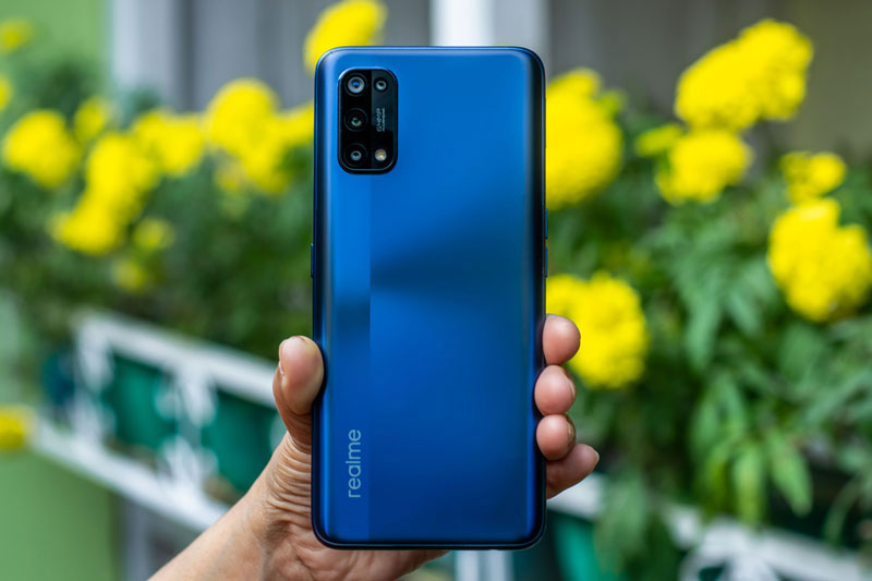 Smartphone chip S720G, RAM 8 GB, sạc 65W, giá 8,99 triệu ở Việt Nam