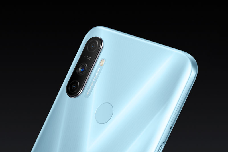 Smartphone chip S665, RAM 4 GB, pin ‘trâu’, giá 3 triệu