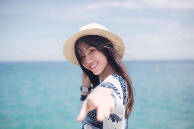 Nữ sinh Học viện Cảnh sát tài năng, duyên dáng