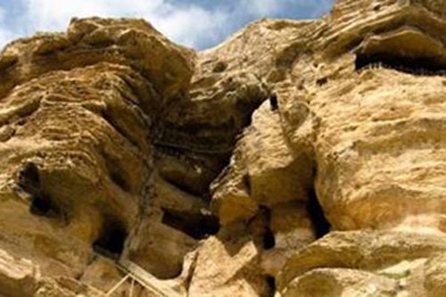 Bí mật về những hang cổ Karaftu và kho tàng lịch sử ở Iran