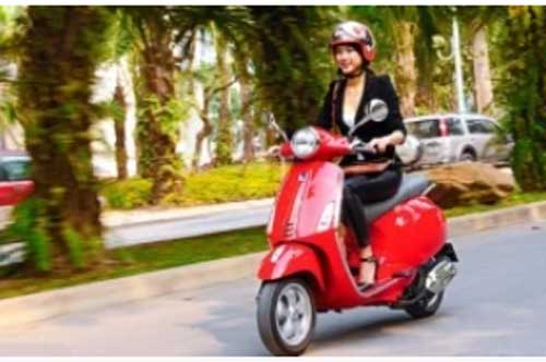 Bỏ 1 phút làm điều này lúc dắt xe máy ra khỏi nhà, tiết kiệm cả triệu tiền xăng mỗi năm