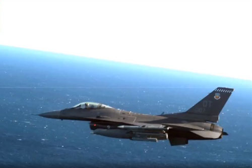 F-16 Mỹ đánh chặn không cần phóng tên lửa đối không