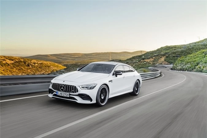 Mercedes-AMG GT 53 4MATIC+.