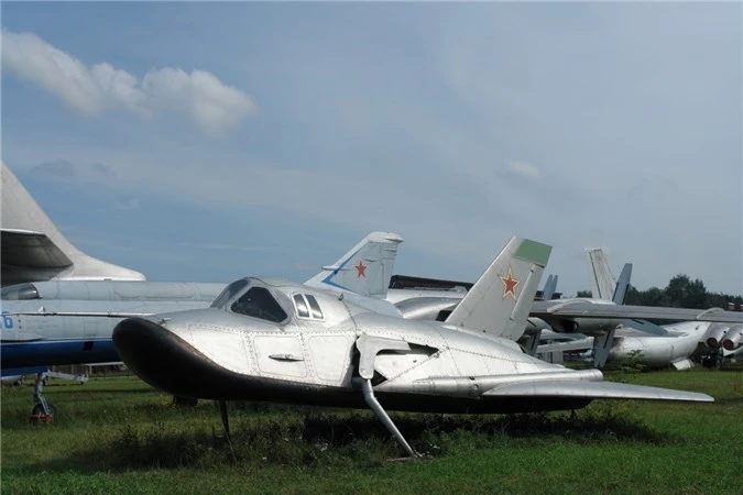 MiG-105. Ảnh: Wikipedia