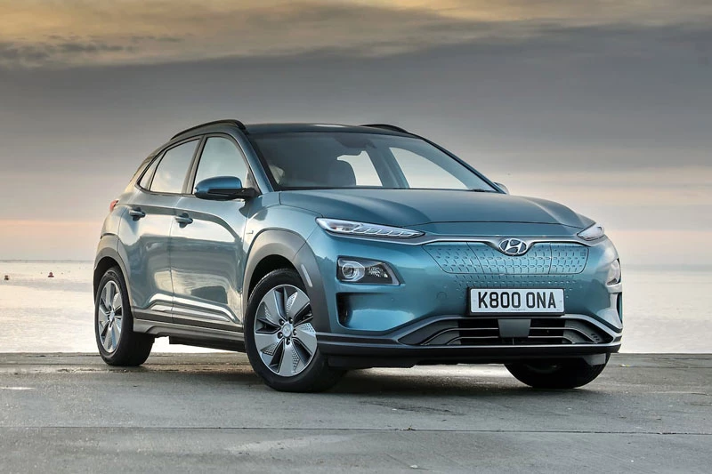 6. Hyundai Kona Electric 2020 (giá khởi điểm: 37.190 USD, quãng đường di chuyển mỗi lần sạc đầy pin: 415 km).