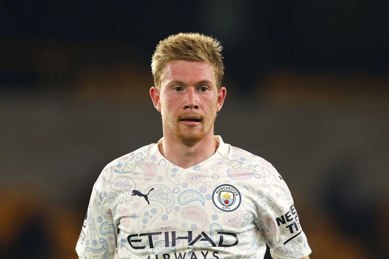 Tiền vệ trung tâm: Kevin De Bruyne (Man City).