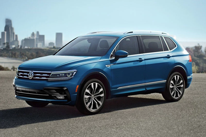 9. Volkswagen Tiguan 2020 (giá khởi điểm: 24.945 USD, số chỗ ngồi tối đa: 7).