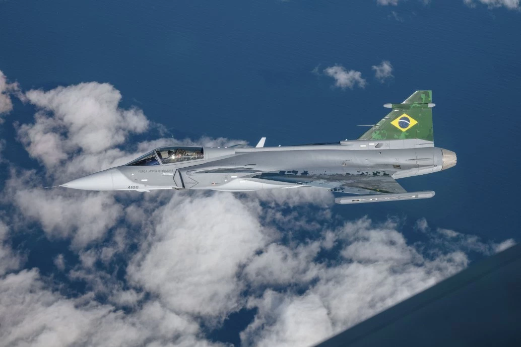 Tiêm kích hạng nhẹ JAS 39 Gripen E đầu tiên của Không quân Brazil. Ảnh: Janes Defense.