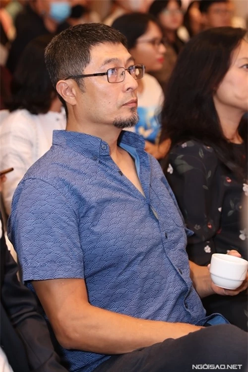 Trong đợt dịch thứ hai, đạo diễn Charlie Nguyễn hợp tác với đạo diễn Đức Thịnh bấm máy phim Người cần quên phải nhớ. Tính đến nay, đây là một trong ba phim Việt được ấn định ngày ra rạp.