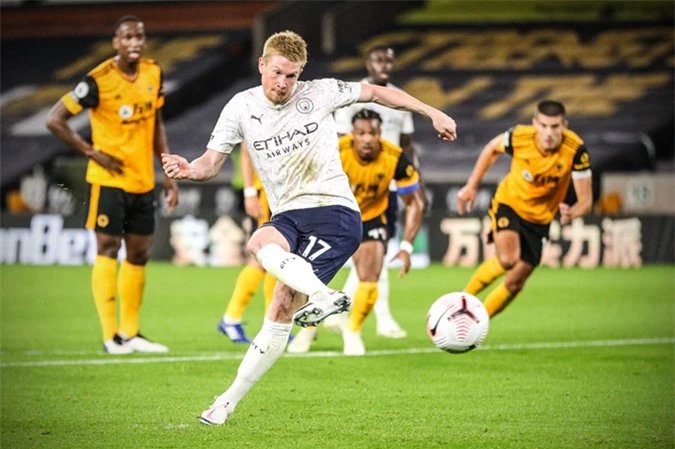 De Bruyne là ngôi sao sáng nhất trong chiến thắng của Man City