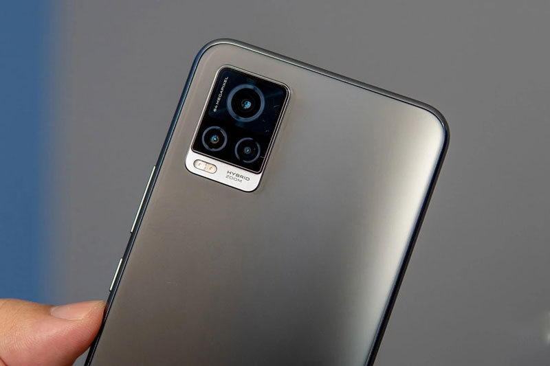 Vivo ra mắt smartphone 5G, chip S765G, RAM 8 GB, 2 camera selfie, sạc 33W, giá hơn 11 triệu