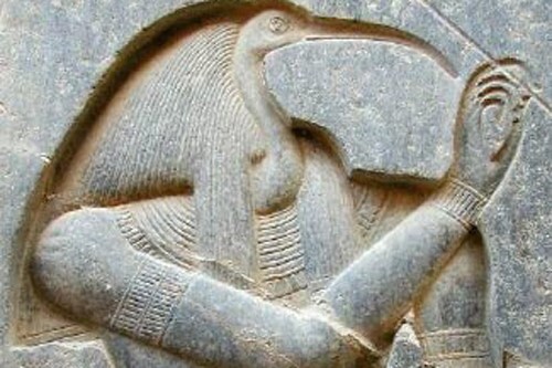 Khai quật tượng thần Ai Cập khổng lồ 3000 năm