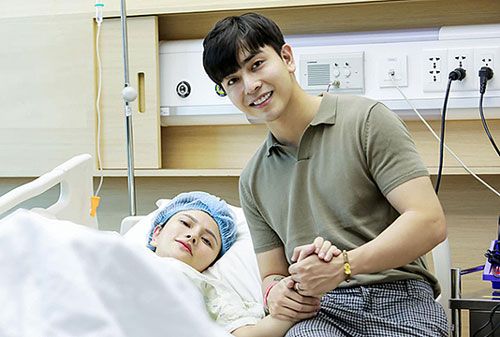 Ca sĩ Thu Thủy sinh con gái