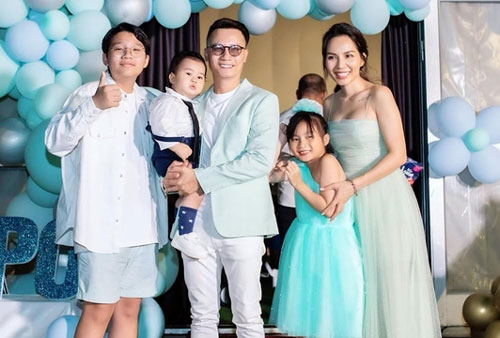 Hoàng Bách mừng con trai một tuổi