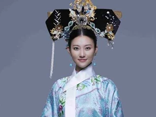 Nữ nhân được Hoàng đế Càn Long chọn làm con dâu: Xuất thân không quá hiển hách, 15 tuổi xuất giá, 21 năm sau trở thành Hoàng hậu