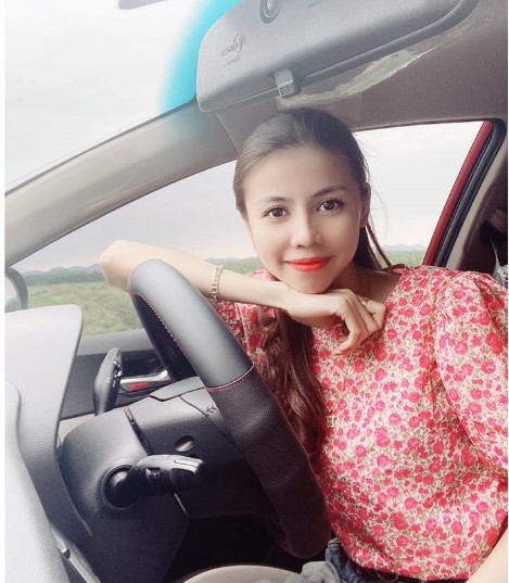 Bắt hot girl chủ shop quần áo nổi tiếng vì cho vay với lãi suất 'cắt cổ'