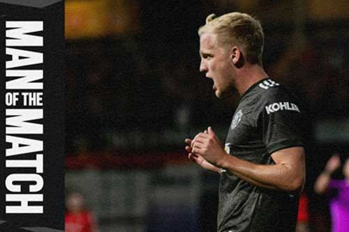 Van de Beek được vinh danh ở trận đá chính đầu tiên