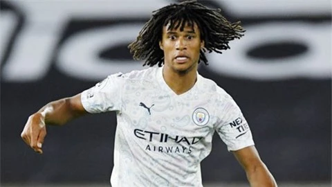 Ake gây thất vọng nơi hàng thủ Man City