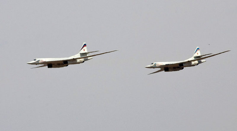 Máy bay ném bom chiến lược của Nga áp sát biên giới Belarus-NATO
