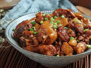 Om thịt gà với thứ này đảm bảo gà thơm ngon, vị thơm hấp dẫn