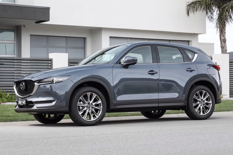 1. Mazda CX-5 2020 (giá khởi điểm: 25.190 USD).