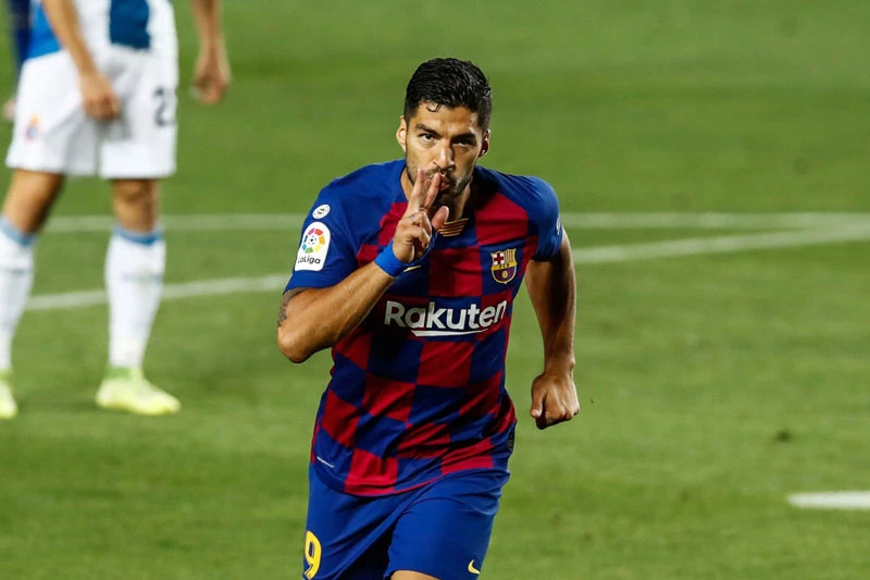 Tiền đạo: Luis Suarez.