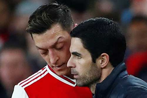 HLV Arteta giải thích lý do tiếp tục bỏ rơi Oezil ở trận Arsenal gặp Leicester