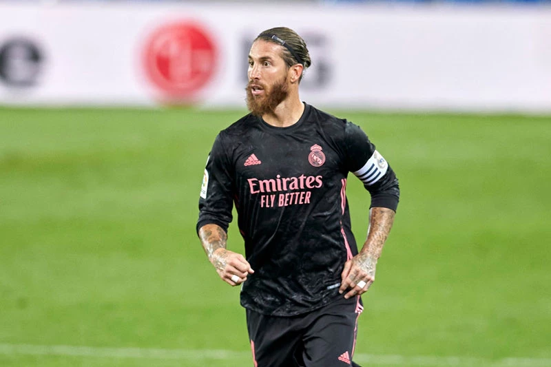 Trung vệ: Sergio Ramos.