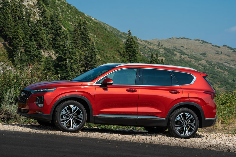 Top 10 xe gia đình đáng tin cậy nhất năm 2020: Vinh danh Hyundai Santa Fe
