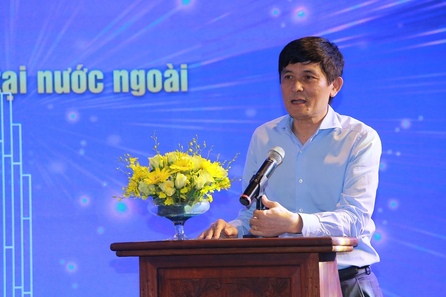 Ông Nguyễn Hoành Năm, Phó Chủ nhiệm Ủy ban Nhà nước về người Việt Nam ở nước ngoài (Bộ Ngoại giao) phát biểu tại buổi gặp mặt và giao lưu.
