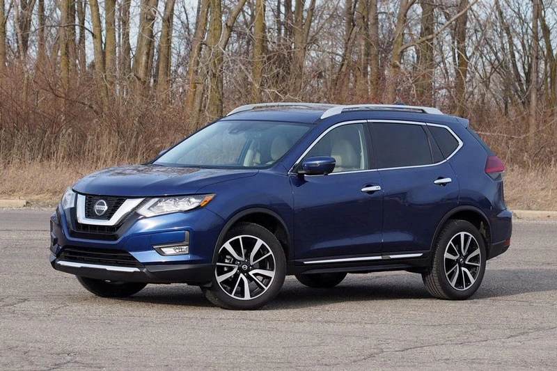 8. Nissan Rogue 2020 (giá khởi điểm: 25.300 USD).