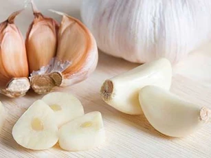 Tỏi ăn theo cách này dễ biến thành chất độc, nhiều người vẫn vô tư dùng mỗi ngày