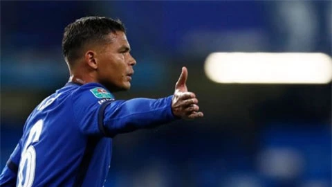 Thiago Silva củng cố hàng thủ Chelsea nhưng vẫn còn 1 vấn đề với Lampard