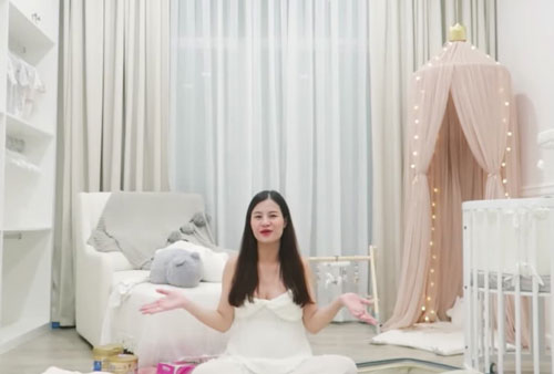 Đông Nhi hé lộ phòng tiểu công chúa sắp chào đời, đúng chuẩn nhóc tỳ “ngậm thìa vàng” của showbiz