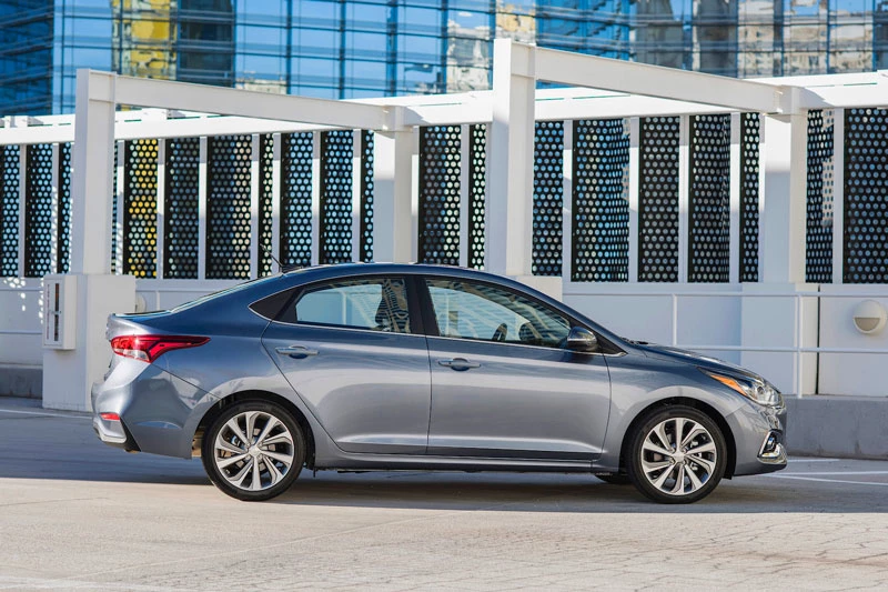 2. Hyundai Accent 2020 (giá khởi điểm: 15.295 USD).