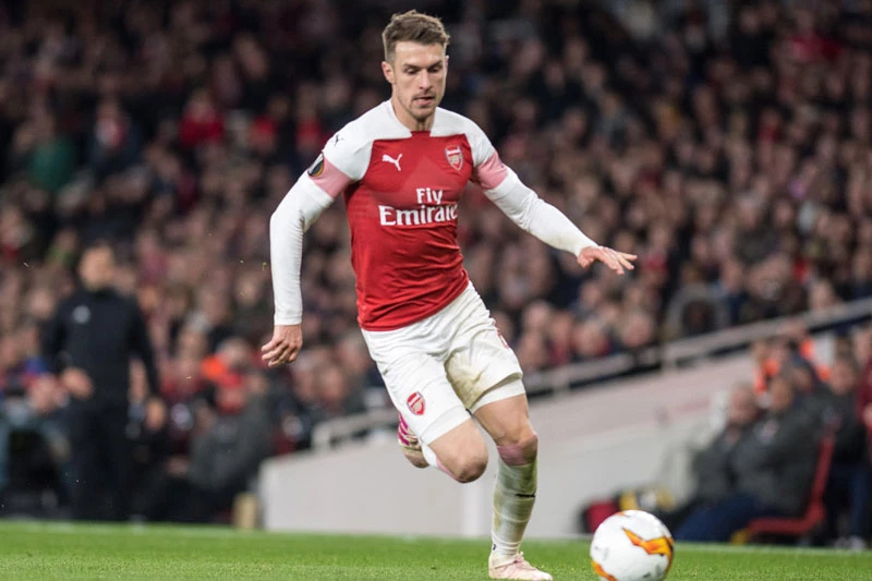 Tiền vệ trung tâm: Aaron Ramsey.