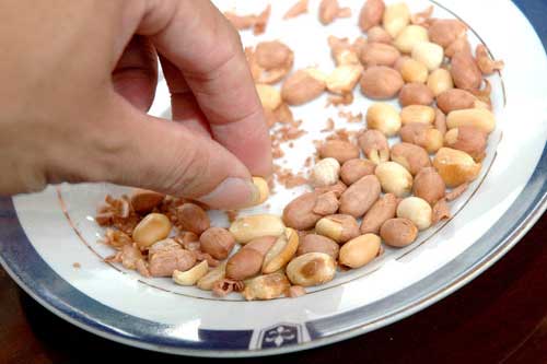 Những thực phẩm cấm ăn sau khi say rượu
