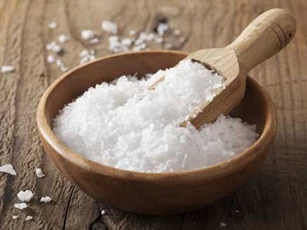 Những thực phẩm màu trắng mẹ không nên cho trẻ ăn nhiều kẻo rước bệnh