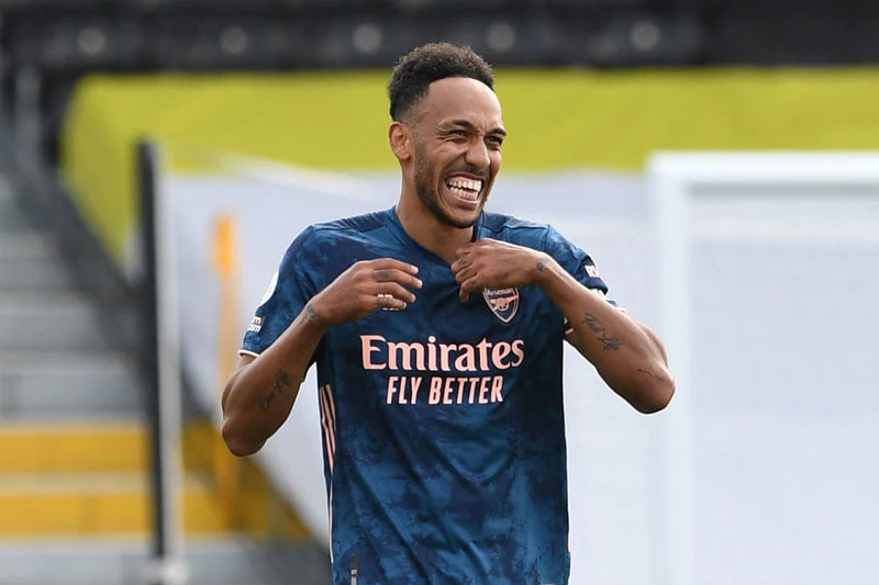 Tiền vệ phải: Pierre-Emerick Aubameyang.