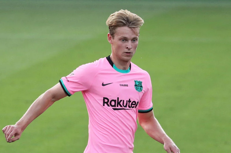 9. Frenkie de Jong (Barcelona, 23 tuổi, định giá chuyển nhượng: 64,8 triệu bảng).