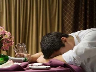 Những cách hay để giải rượu nhanh nhất và không cảm thấy mệt mỏi