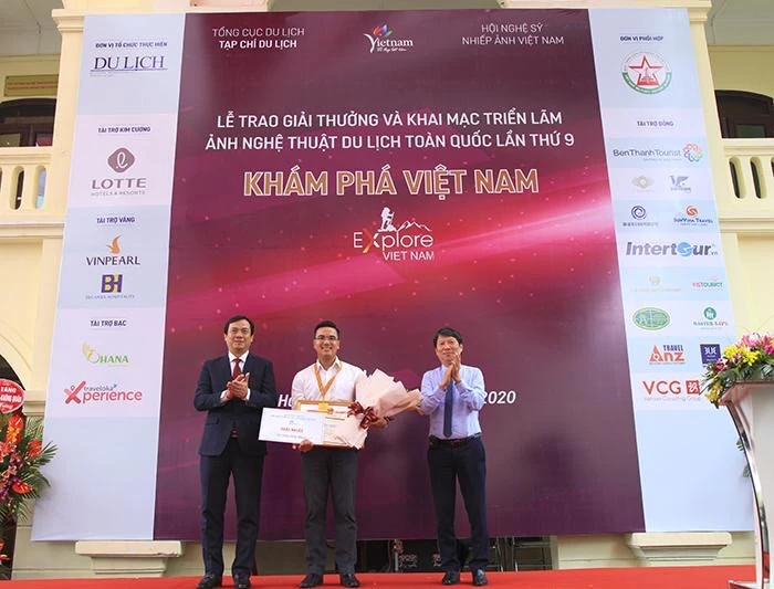 BTC đã trao giải Nhất cho tác phẩm "Thuyền hoa" của tác giả Trần Minh Lương; 